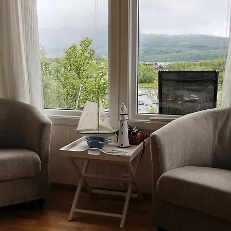 Three-bedroom Holiday In
