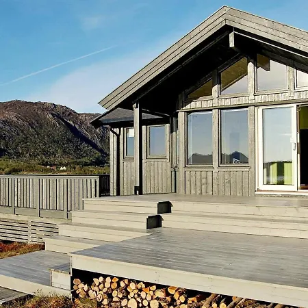 Three-bedroom Holiday In *