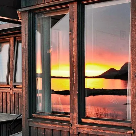 Three-bedroom Holiday In *
